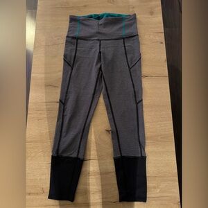 lululemon black/gray striped athletic leggings. Size 4